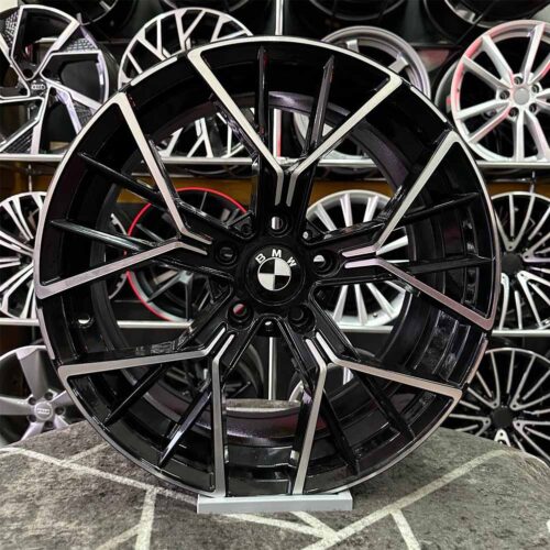 19 inç 5x120 BMW F30 Siyah Elmas Kesim Jant Modeli (4 Adet) 19 inç 5x120 BMW F30 Siyah Elmas Kesim Jant Modeli (4 Adet)