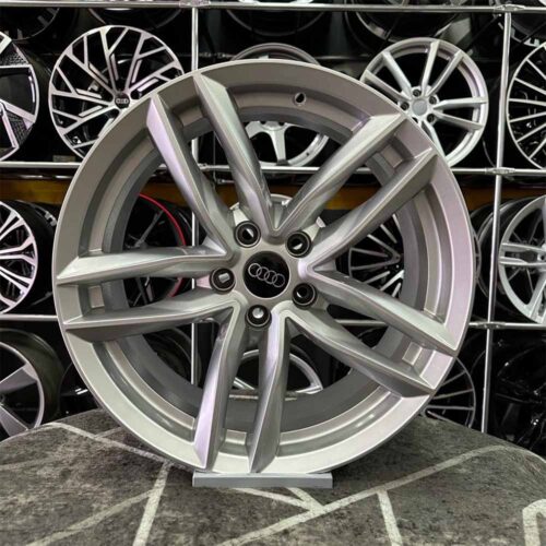 18 inç 5x112 Audi Gümüş Jant Modeli (4 Adet) 18 inç 5x112 Audi Gümüş Jant Modeli (4 Adet)