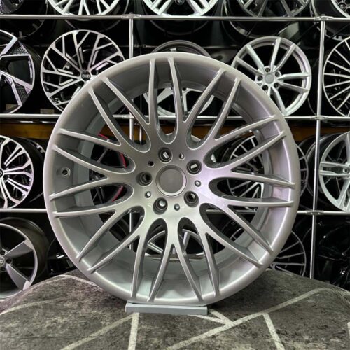 19 inç 5x120 BMW M5 Gümüş Jant Modeli (4 Adet) 19 inç 5x120 BMW M5 Gümüş Jant Modeli (4 Adet)