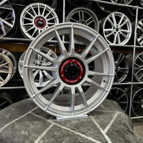 18 inç 5x112 OZ Racing Ultralaggera Gümüş Jant Modeli (4 Adet)