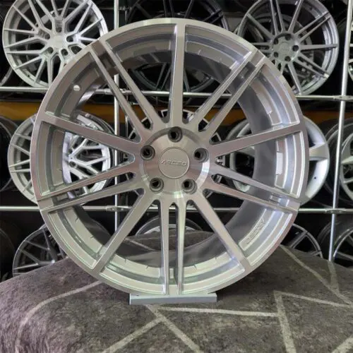 18 inç 5x112 Arceo Mallorca Gümüş Elmas Kesim Jant Modeli (4 Adet)