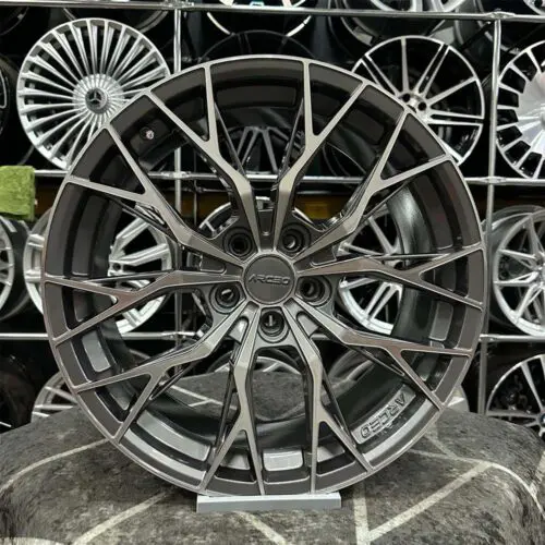 18 inç 5x114.3 Arceo Roma Titanyum Elmas Kesim Jant Modeli (4 Adet)