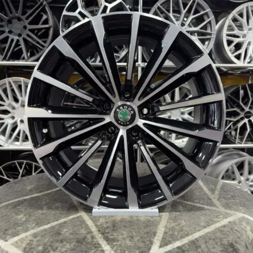 18 inç 5x112 Phoenix Siyah Elmas Kesim Jant Modeli (4 Adet)