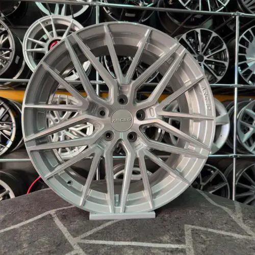 18 inç 5x105 Arceo Sevilla Gümüş Elmas Kesim Jant Modeli (4 Adet)