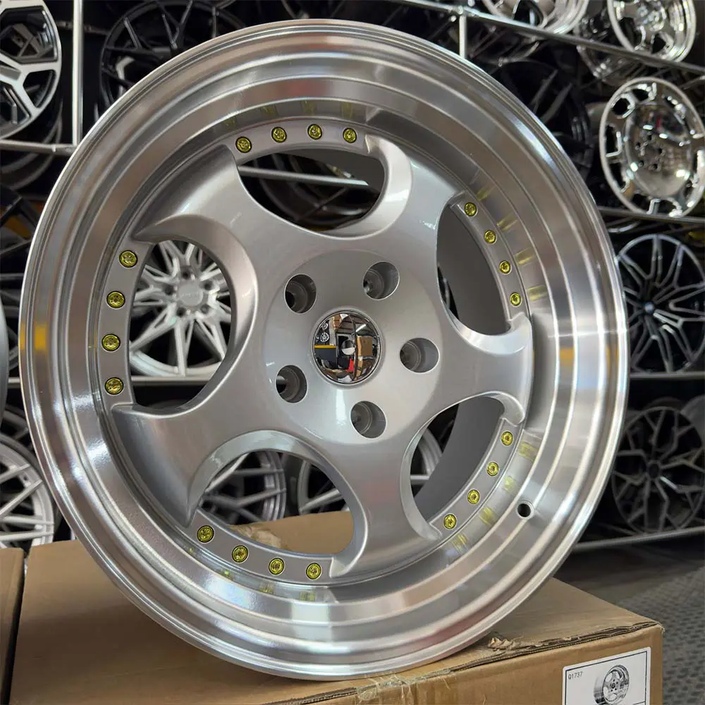 17 inç 5x120 Başken E32 E36 E92 Gümüş Jant Modeli (4 Adet) 17 inç 5x120 Başken E32 E36 E92 Gümüş Jant Modeli (4 Adet)
