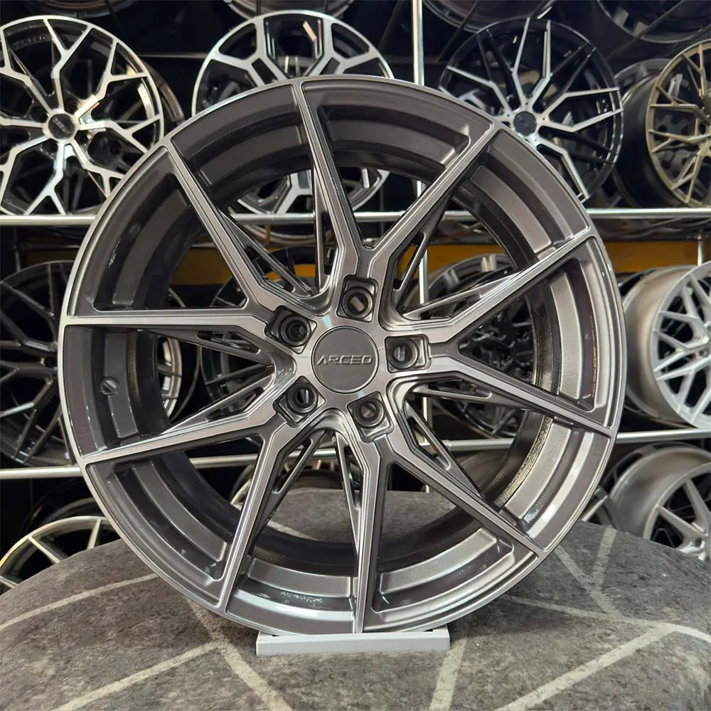 18 inç 5x112 Arceo Marseille Titanyum Elmas Kesim Jant Modeli (4 Adet) 18 inç 5x112 Arceo Marseille Titanyum Elmas Kesim Jant Modeli (4 Adet)