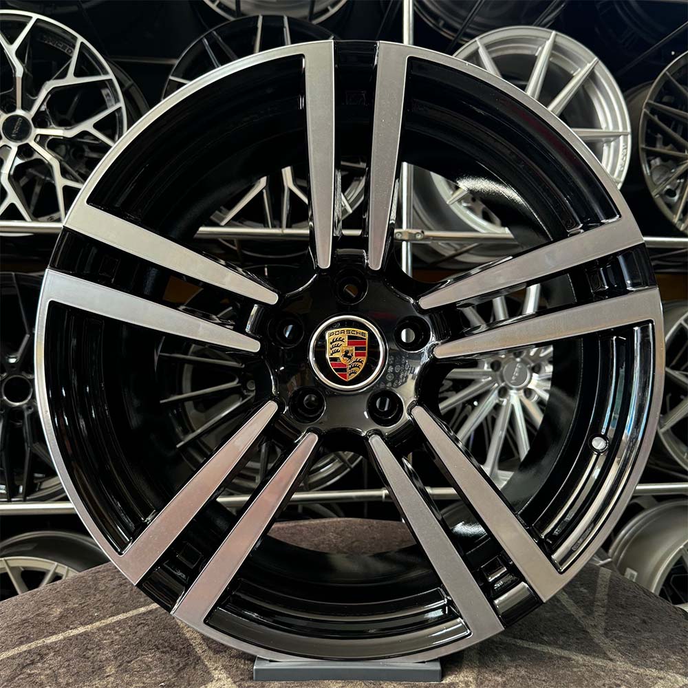 21 inç 5x130 Porsche Cayenne Siyah Elmas Kesim Jant Modeli (4 Adet) 21 inç 5x130 Porsche Cayenne Siyah Elmas Kesim Jant Modeli (4 Adet)