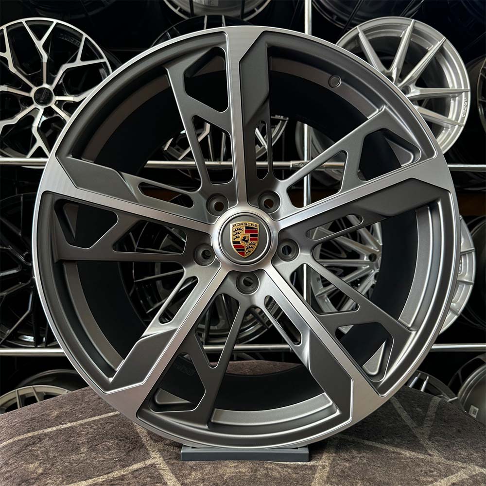 21 inç 5x130 Porsche Macan 9.5 11.5 Ofset Gun Metal Elmas Kesim Jant Modeli (4 Adet) 21 inç 5x130 Porsche Macan 9.5 11.5 Ofset Gun Metal Elmas Kesim Jant Modeli (4 Adet)