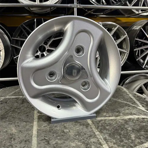 13 inç 3x150 Toros 3 Bacak Gümüş Jant Modeli (4 Adet)