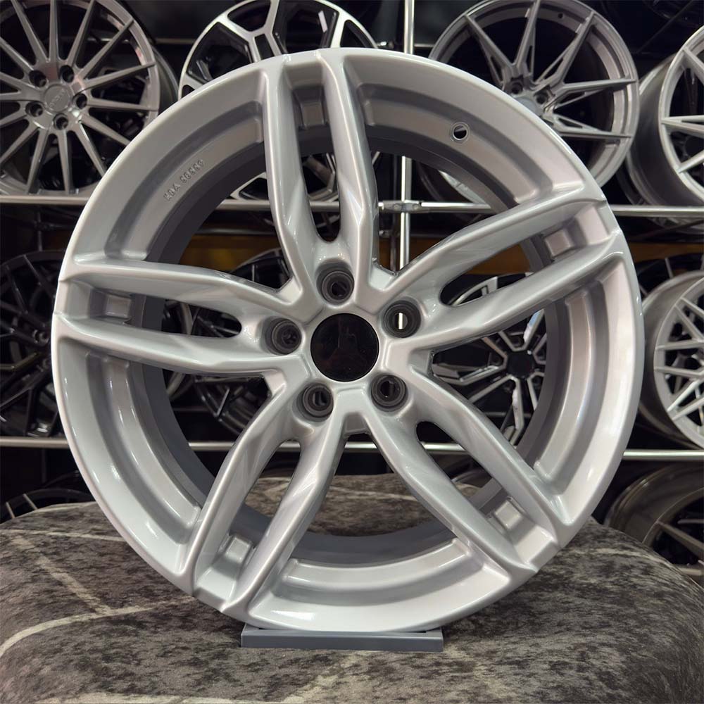 18 inç 5x112 A3 A4 Golf Jetta Passat Gümüş Jant Modeli (4 Adet) 18 inç 5x112 A3 A4 Golf Jetta Passat Gümüş Jant Modeli (4 Adet)