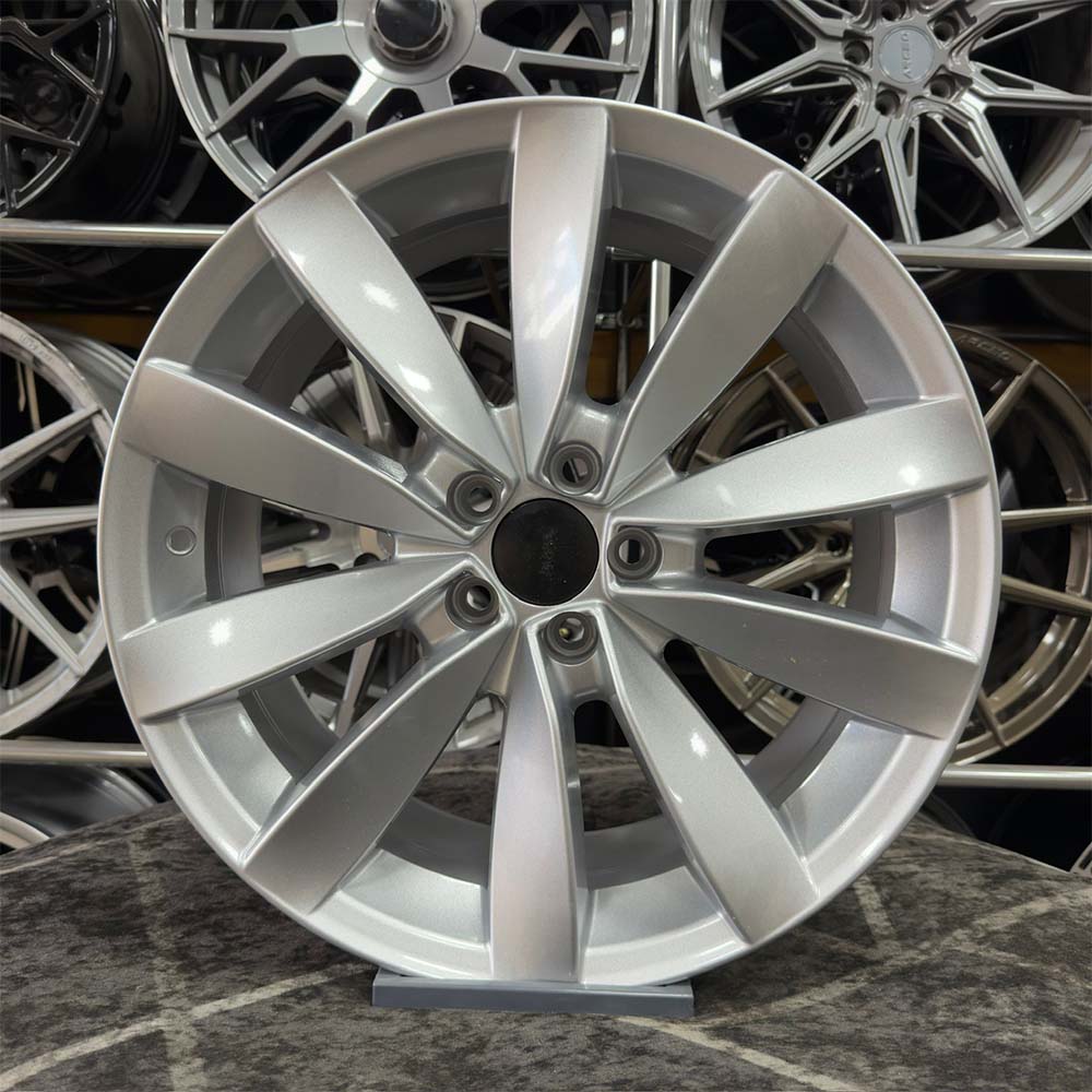 17 inç 5x100 Lugano Gümüş Jant Modeli (4 Adet) 17 inç 5x100 Lugano Gümüş Jant Modeli (4 Adet)