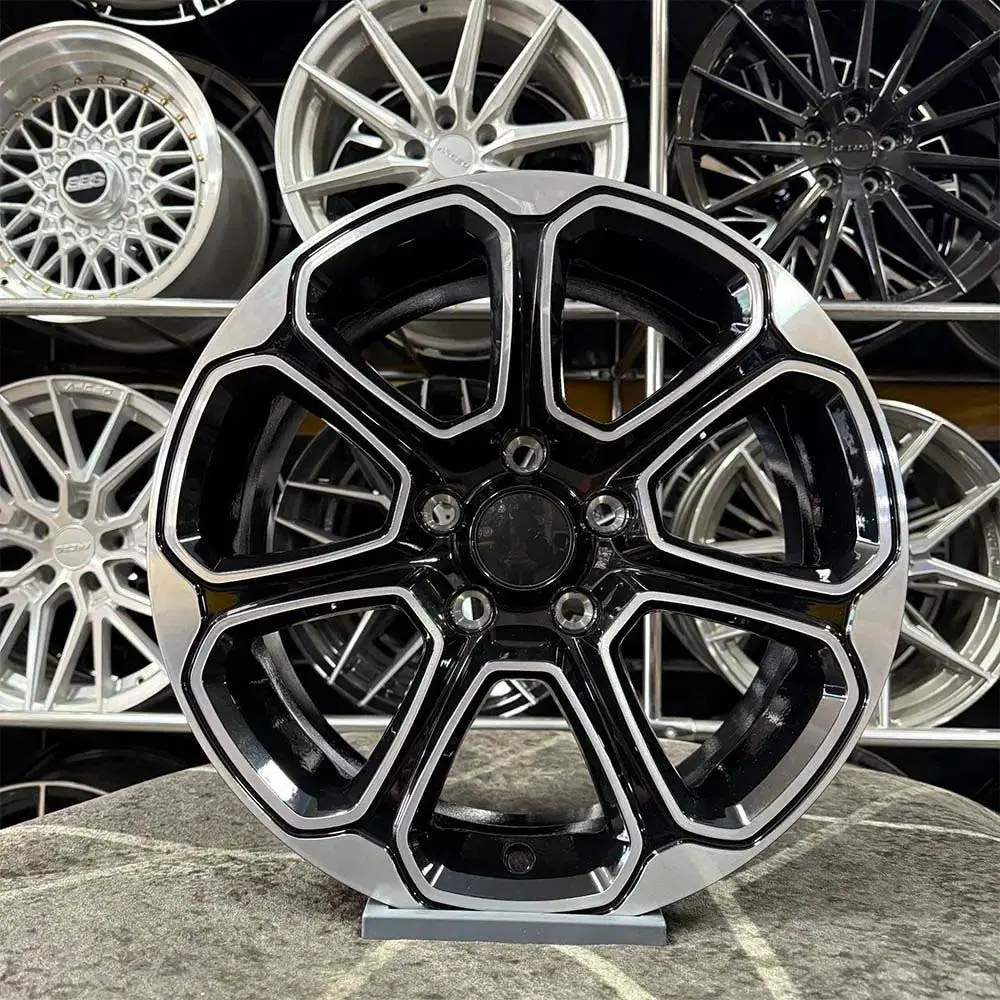17 inç 5x108 Titanyum Focus Tourneo Partner Rifter Belingo Combo Uyumlu Siyah Elmas Kesim Jant Modeli (4 Adet)